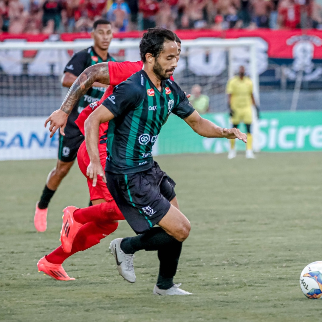 Maringá FC começa bem mais cede virada para Athletico 