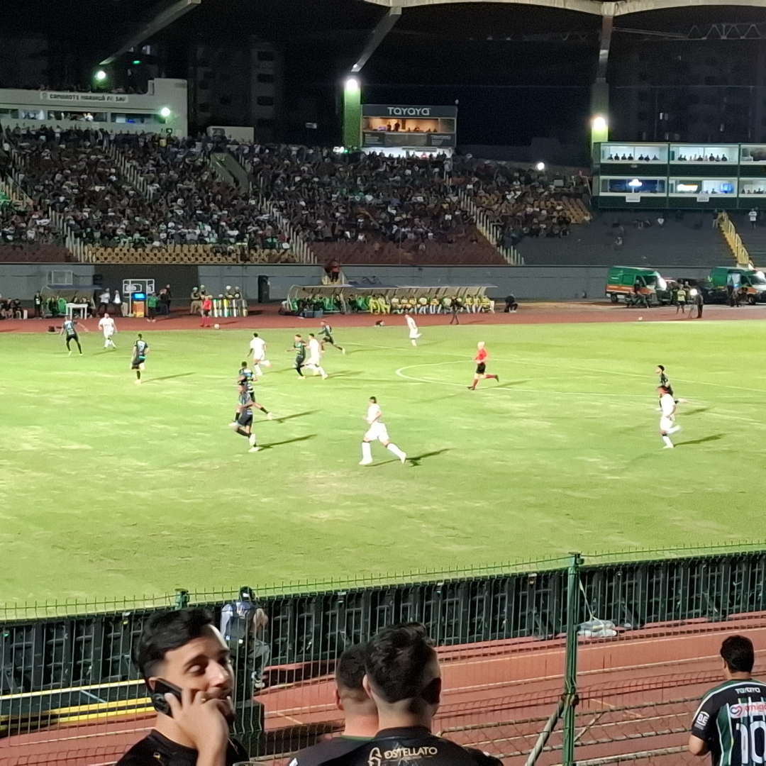 Maringá 2x2 Galo: Davi tentou, mas o Apito ajudou Golias