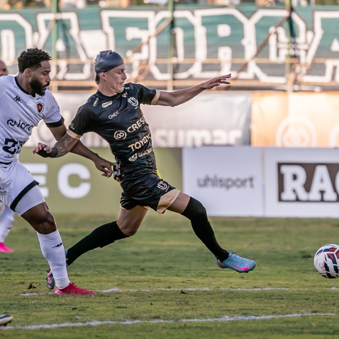Maringá x Botafogo-PB: Polêmica de Cartão Amarelo na Série C